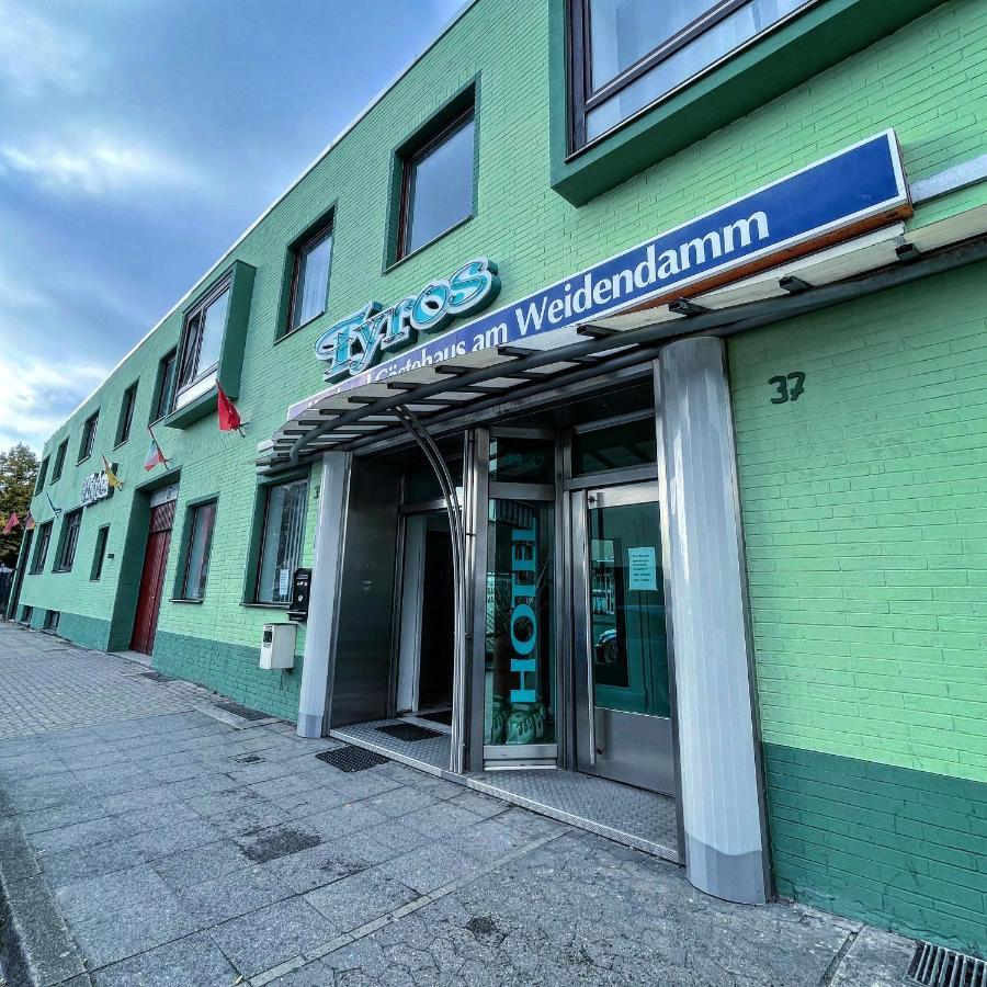 Tyros Hotel Und Gaestehaus Am Weidendamm Hanovra Exterior foto